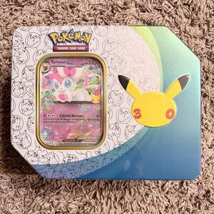 Pokémon TCG - Sylveon Tin: 4 Booster Packs NEW Just Released